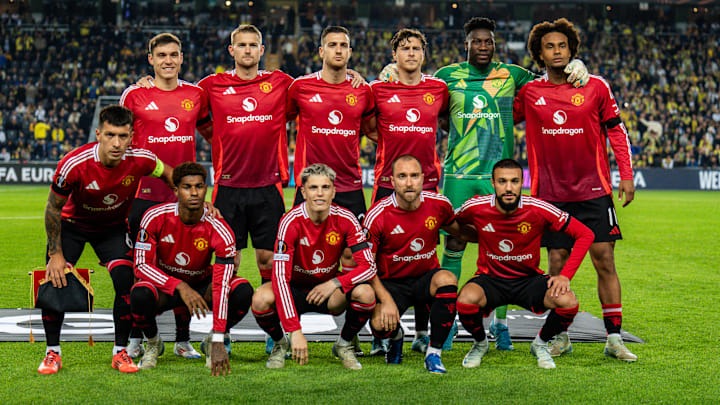 แมนยูฯ เตรียมสอบสวนแฟนบอลเรนเจอร์สว่าได้ตั๋วเข้าชมเกมเหย้าที่โอลด์ แทรฟฟอร์ดได้อย่างไร พร้อมประกาศใช้มาตรการลงโทษที่รุนแรงที่สุด