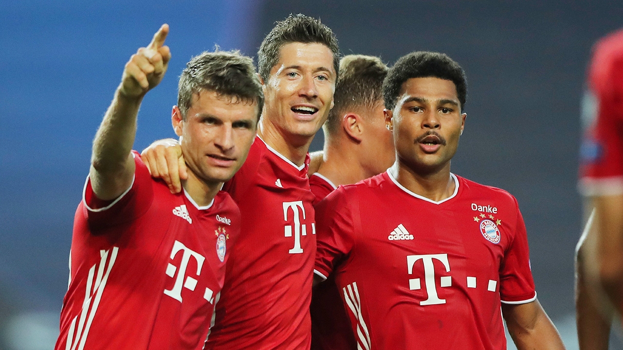 มิลล์วอลล์ 0-2 บริสตอล ซิตี้: แซค วีเนอร์ และแฮร์รี่ คอร์นิค ยิงประตูให้โรบินส์ปิดฉากรอบเพลย์ออฟ