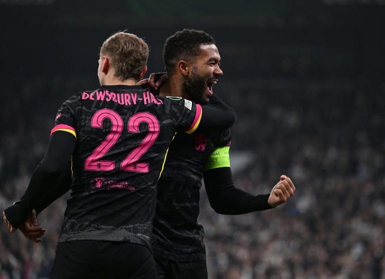 เอนี่ อลูโก้ และ โจ โคล หนุน รีซ เจมส์ เป็น 'ผู้นำที่เงียบขรึม' สำหรับเชลซี - ​​'ดีพอๆ กับแบ็กขวาคนไหนๆ ในโลก'