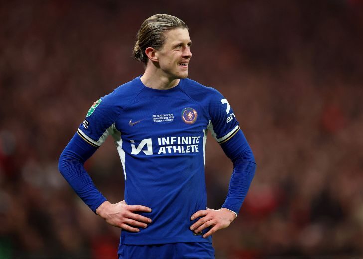 เชลซี 1-0 ท็อตแนม: เอ็นโซ เฟอร์นานเดซ โหม่งประตูชัยให้สเปอร์ส ขณะที่แฟนบอลสเปอร์สไม่พอใจ อังเก้ ปอสเตโคกลู