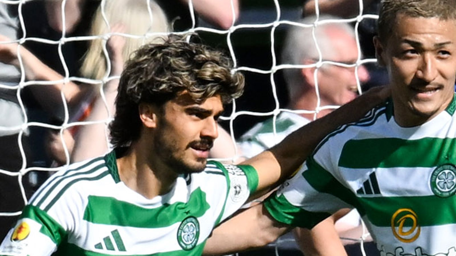 เซนต์จอห์นสโตน 0-5 เซลติก: คัลลัม แม็คเกรเกอร์, ไดเซน มาเอดะ (2), อดัม อิดาห์ และโชต้า ช่วยกันทำประตูเพื่อเตรียมเข้าสู่รอบชิงชนะเลิศอเบอร์ดีน สก็อตติช คัพ