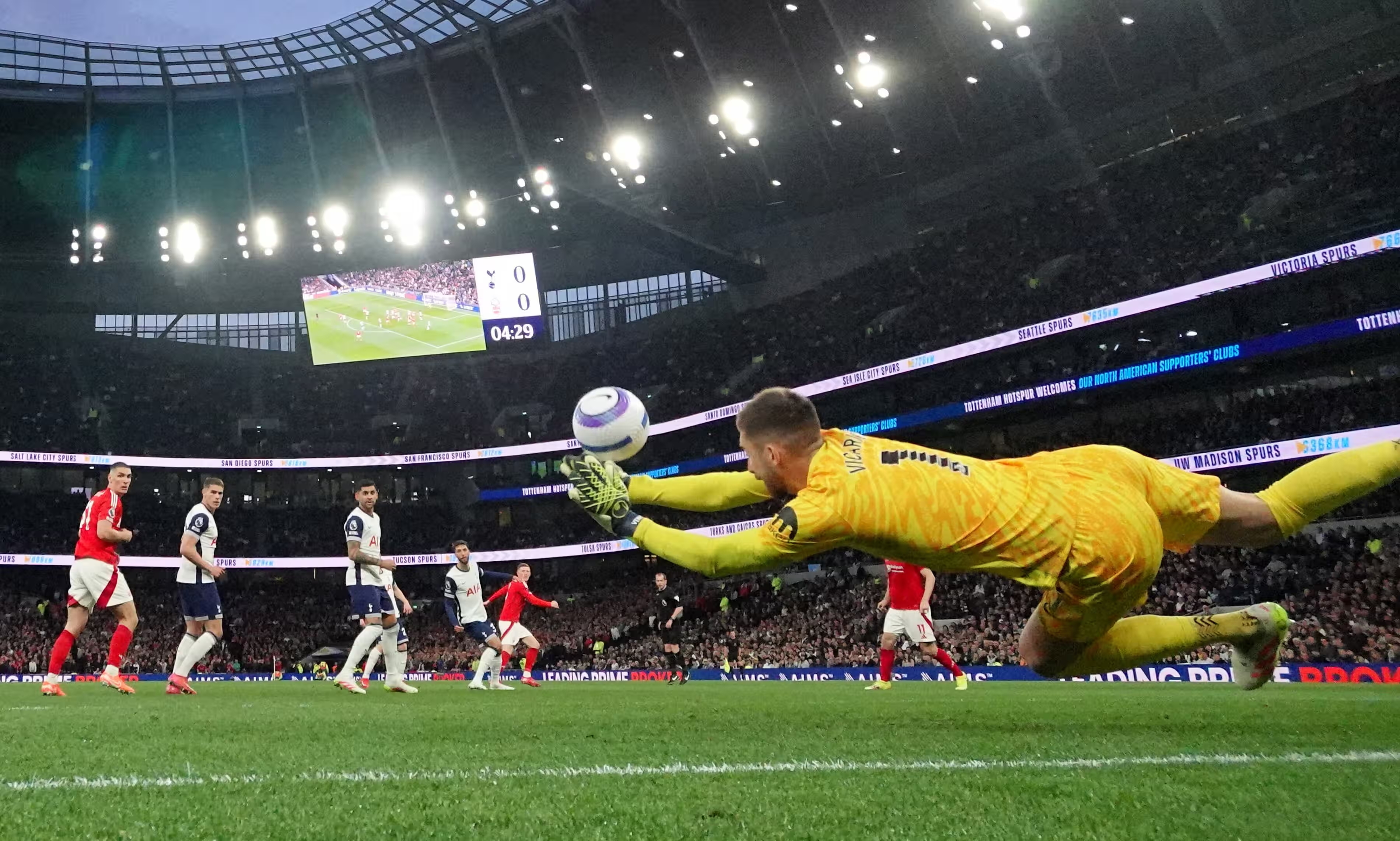 ไม้ปิดเกมฟอเรสต์ที่ร้อนแรงในการเริ่มต้นที่ท็อตแนมเพื่อเติมความฝันในยุโรป