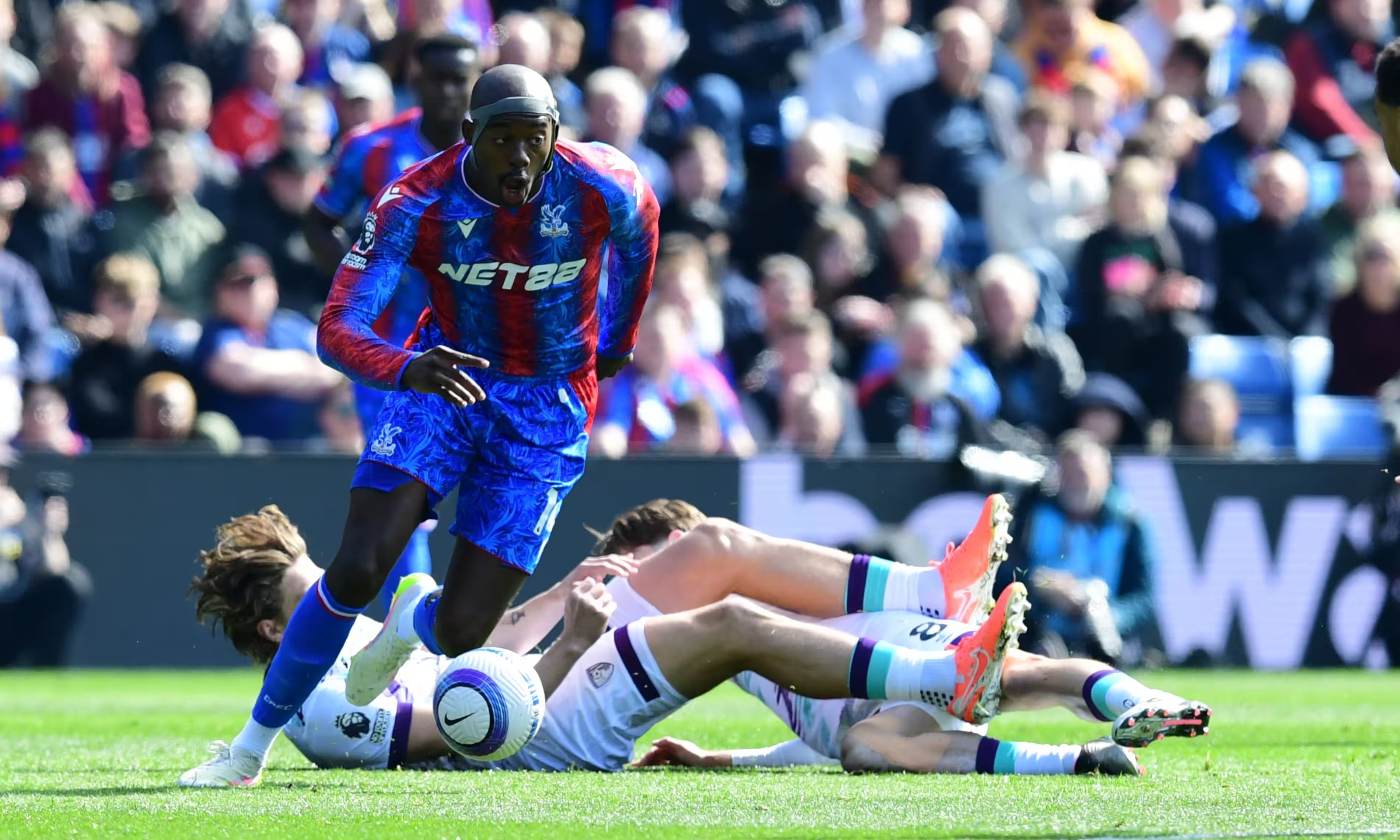 โอลิเวอร์ กลาสเนอร์ กล่าวว่าโปรแกรมการแข่งขันก่อนเอฟเอ คัพ รอบรองชนะเลิศของคริสตัล พาเลซ นั้นไม่ยุติธรรม