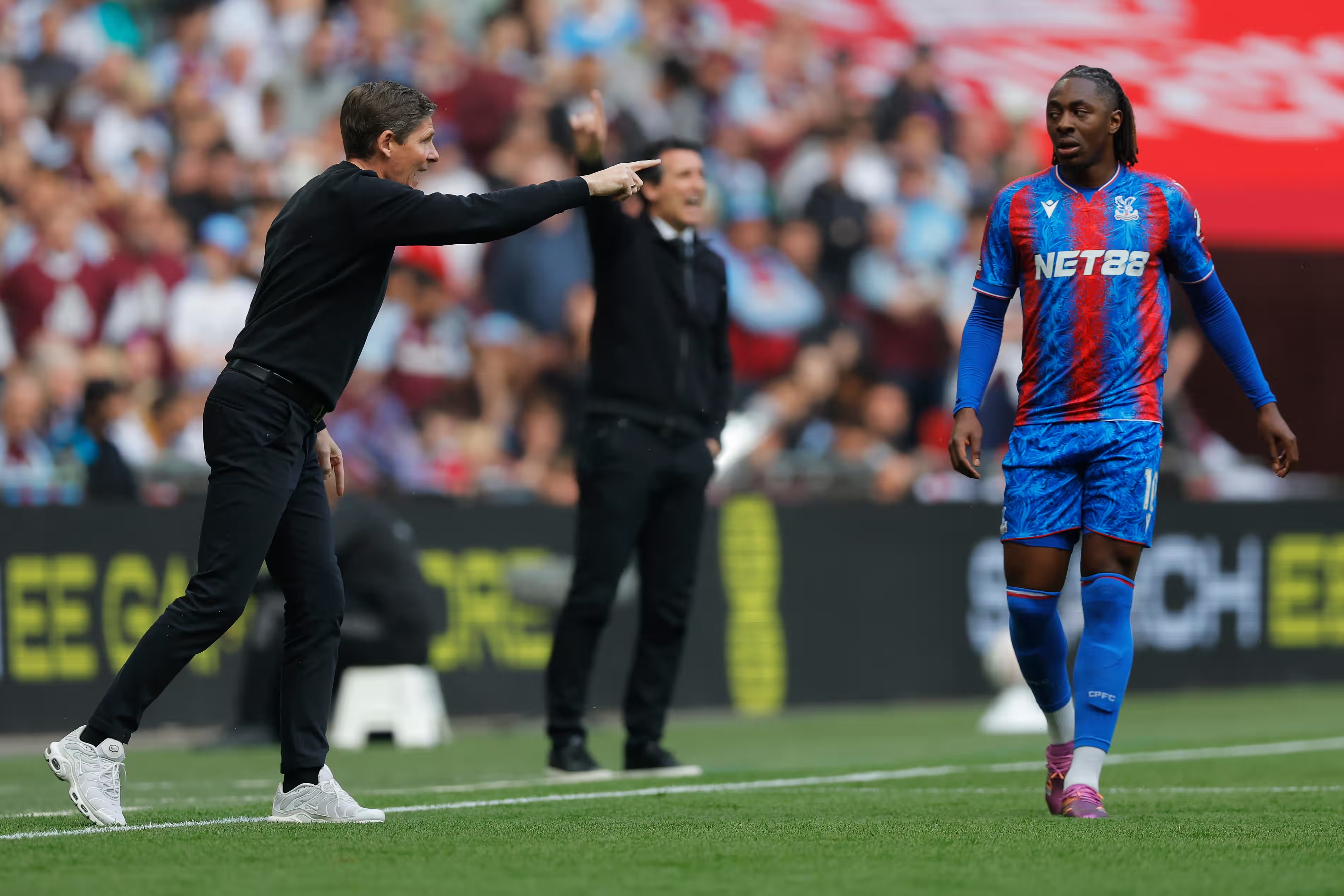 โอลิเวอร์ กลาสเนอร์ พยายามรักษาสมาธิของคริสตัล พาเลซ ก่อนรอบชิงชนะเลิศเอฟเอ คัพ