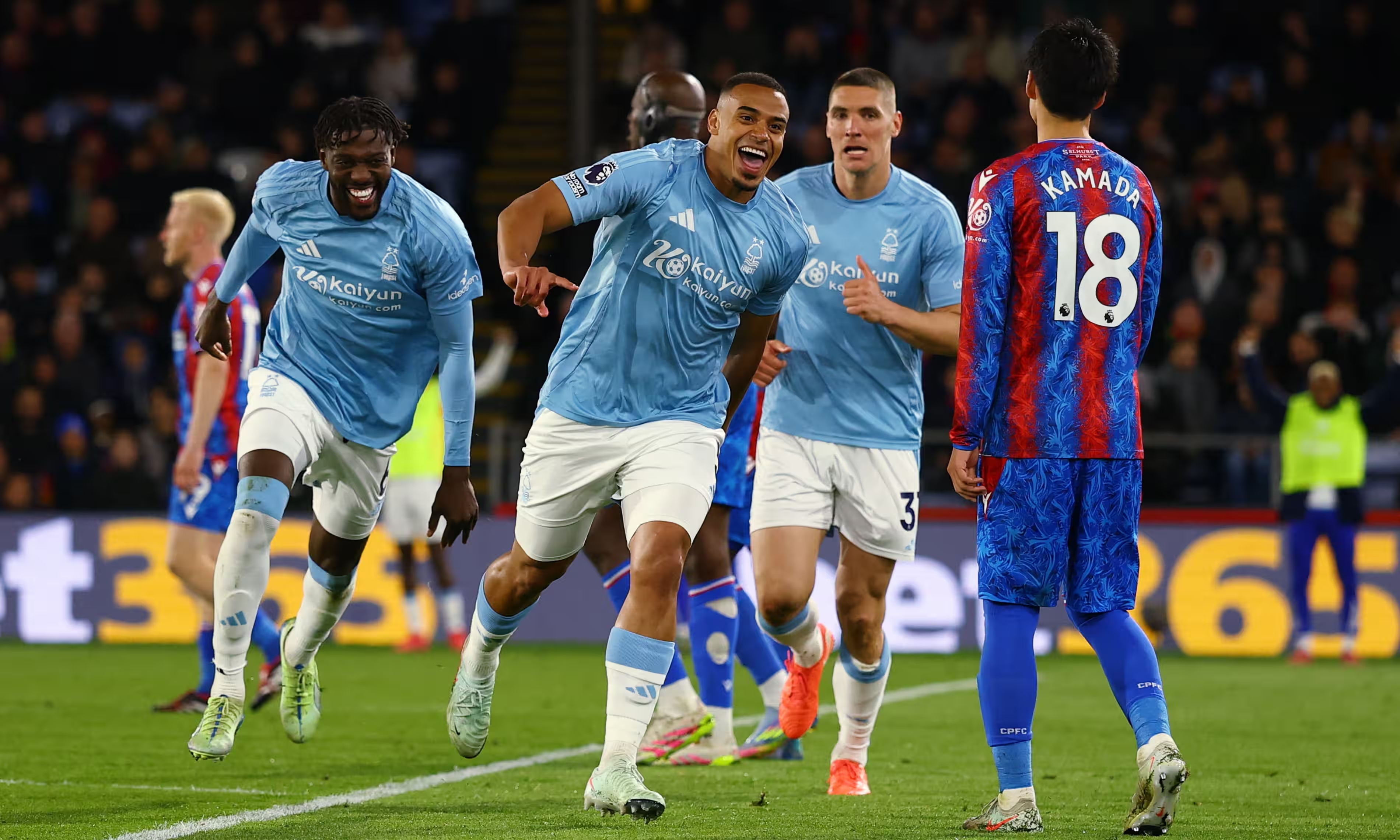 มูริลโลเก็บแต้มสำคัญให้น็อตติงแฮม ฟอเรสต์ ที่คริสตัล พาเลซ เพื่อลุ้นแชมป์ยุโรป