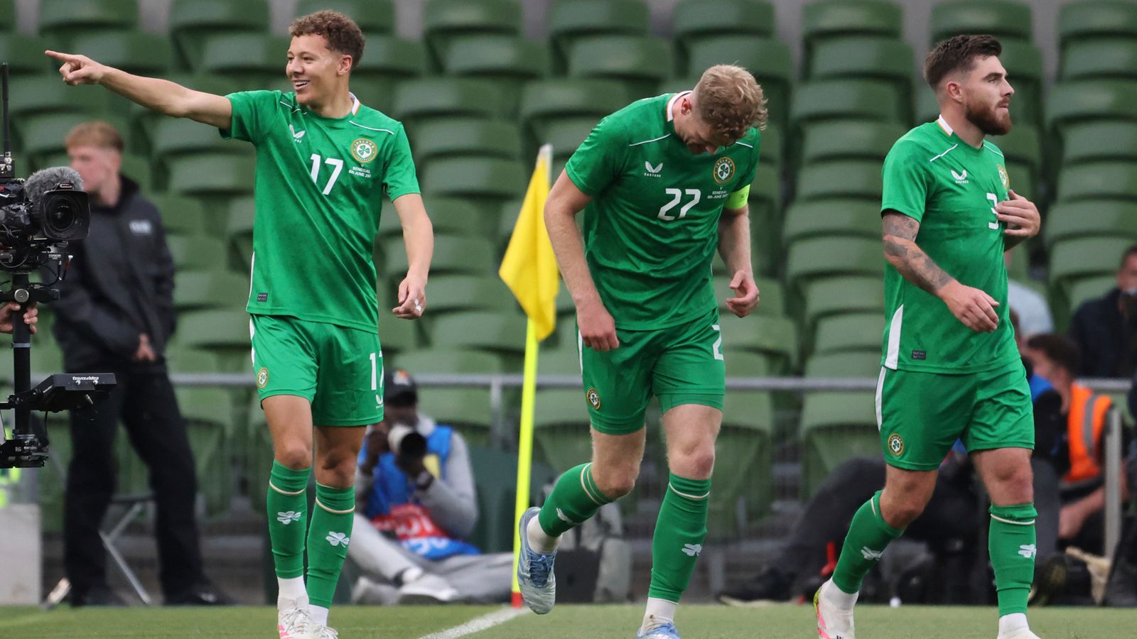 สาธารณรัฐไอร์แลนด์ 1-1 เซเนกัล: เคซีย์ แม็คอาเทียร์ ยิงประตูให้ทีมของไฮเมียร์ ฮอลล์กริมส์สัน เสมอกันในเกมกระชับมิตรที่ดับลิน