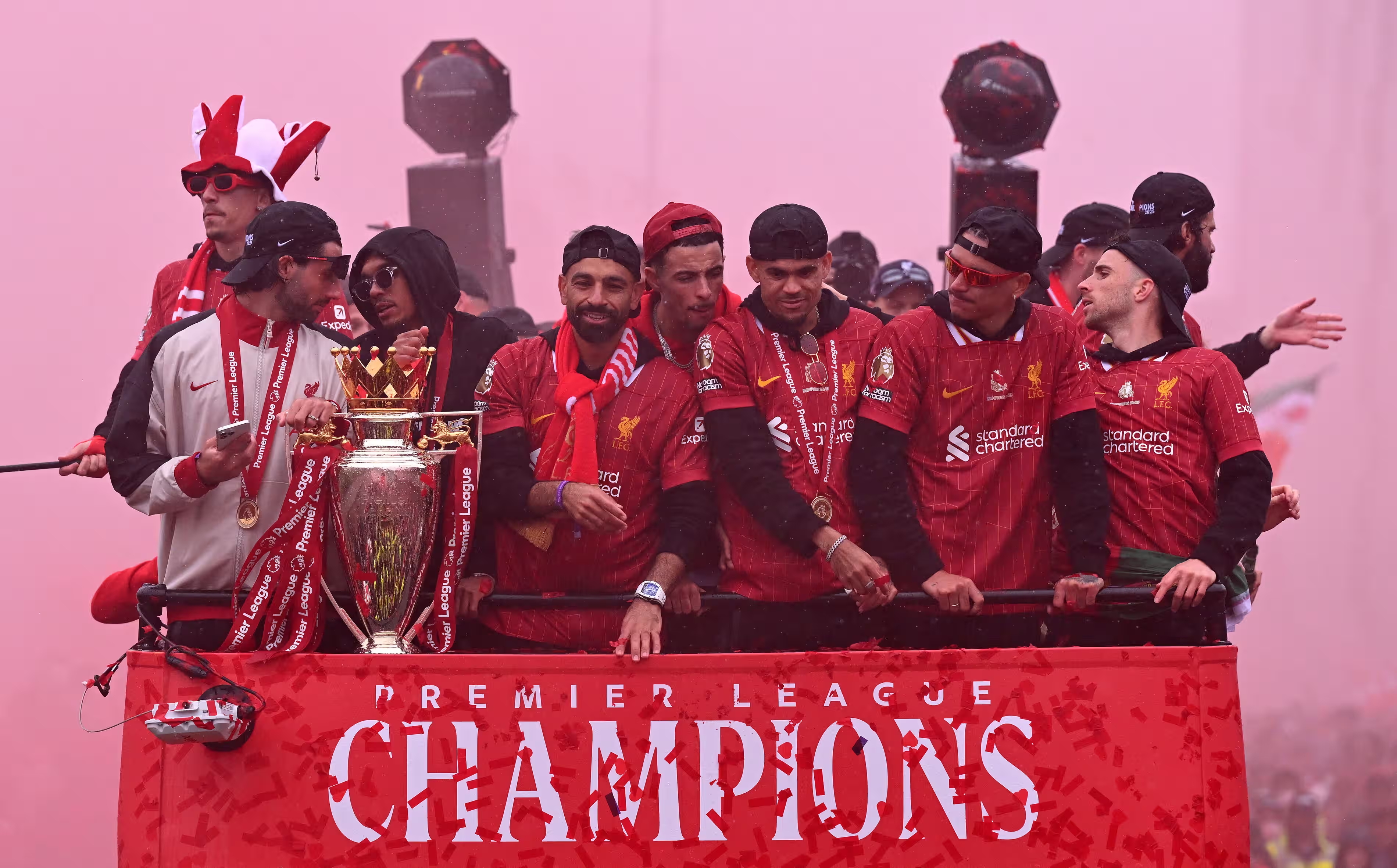 รายงานเผยวงการฟุตบอลอังกฤษเผชิญความตึงเครียดระหว่างเงินกับความต้องการของแฟนบอล