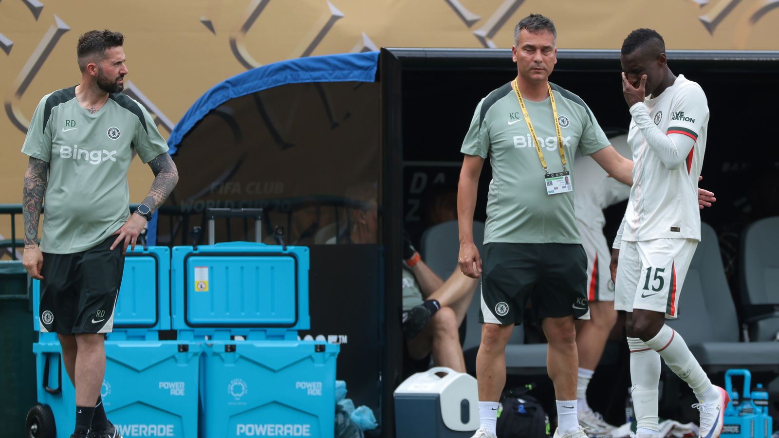 นิโกลัส แจ็คสัน: กองหน้าเชลซีเผชิญอนาคตที่ไม่แน่นอนหลังโดนใบแดง โดยมียูเวนตุสและนาโปลีให้ความสนใจ