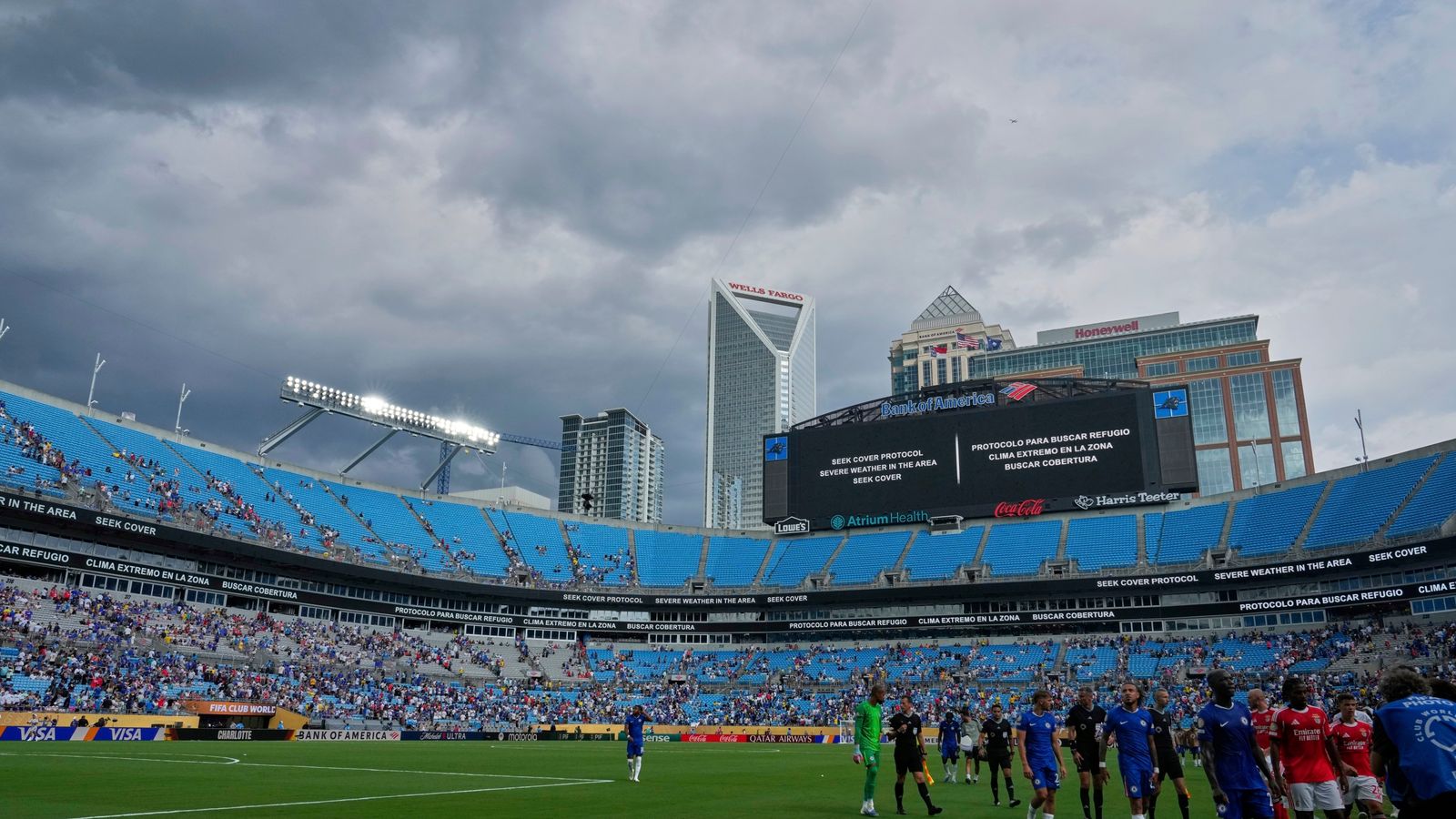 เอ็นโซ มาเรสก้า นายใหญ่เชลซี โมโหหลังเกมการแข่งขันชิงแชมป์สโมสรโลกต้องเลื่อนออกไปสองชั่วโมงเพราะสภาพอากาศเลวร้าย