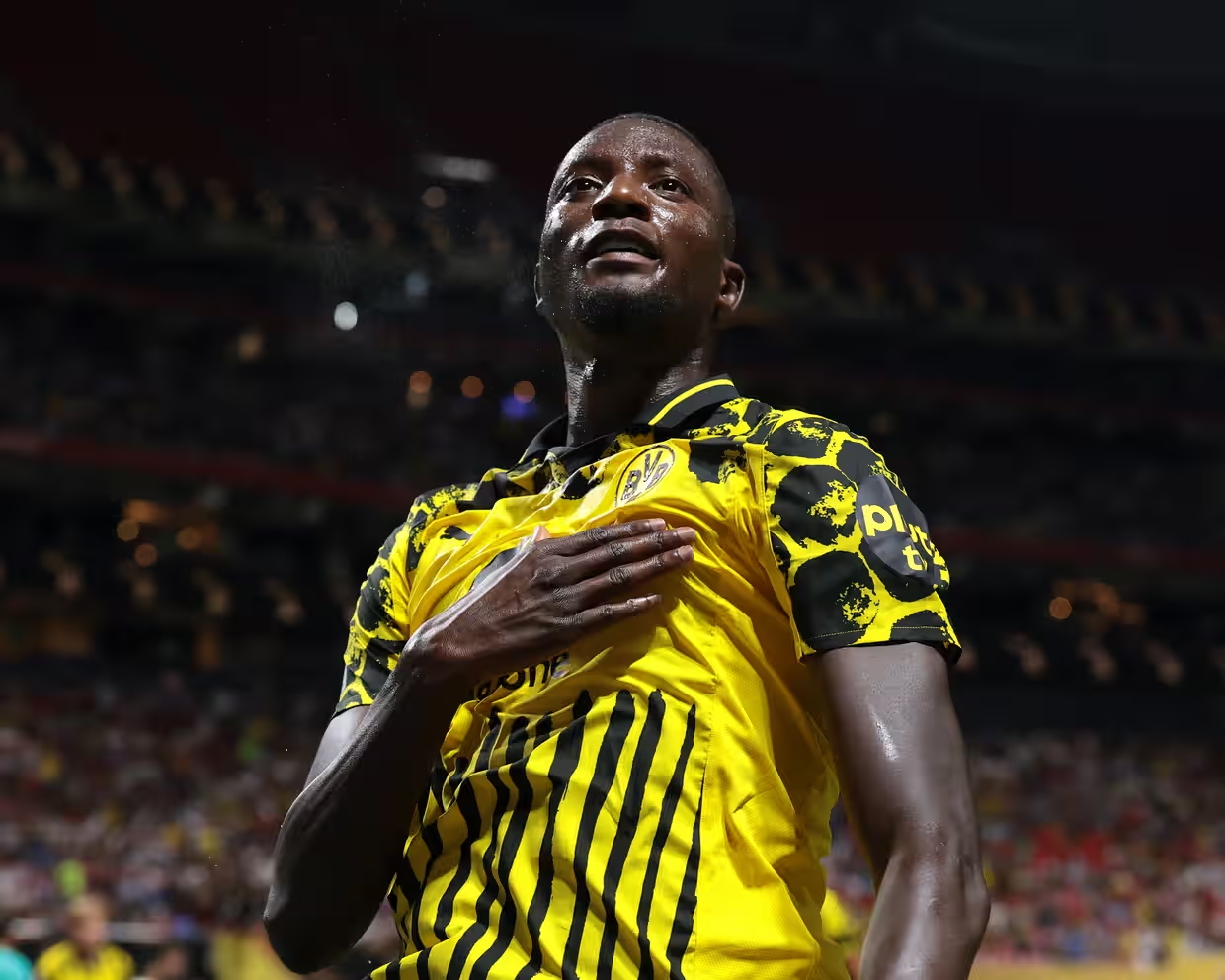 ดอร์ทมุนด์ผ่านเข้ารอบ 8 ทีมสุดท้ายของศึกชิงแชมป์สโมสรโลกด้วยการเอาชนะมอนเทอร์เรย์