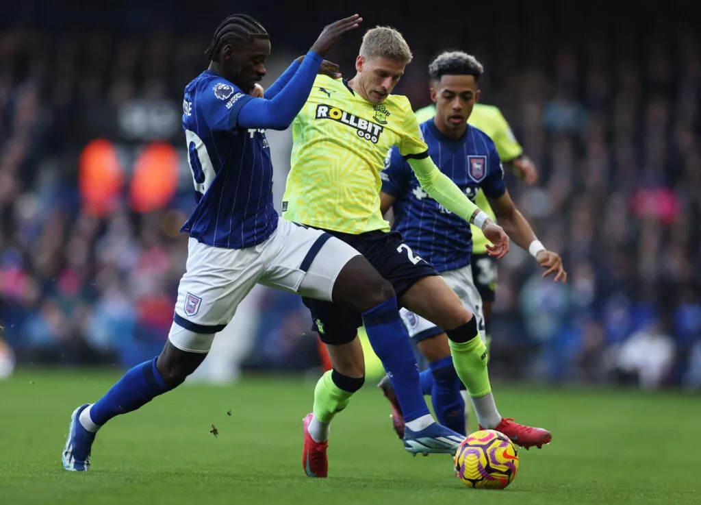 เจาะลึกการวิเคราะห์บอลระหว่าง ฮีเรนวีน vs อัลเมเร่ ซิตี้