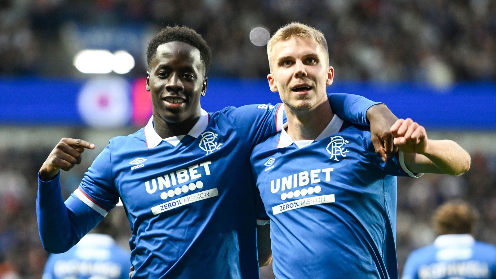 เจดี้ กัสซามา และซิเรียล เดสเซอร์ส ทำประตูให้เจอร์สตอบโต้ด้วยชัยชนะในรอบคัดเลือกแชมเปี้ยนส์ลีก