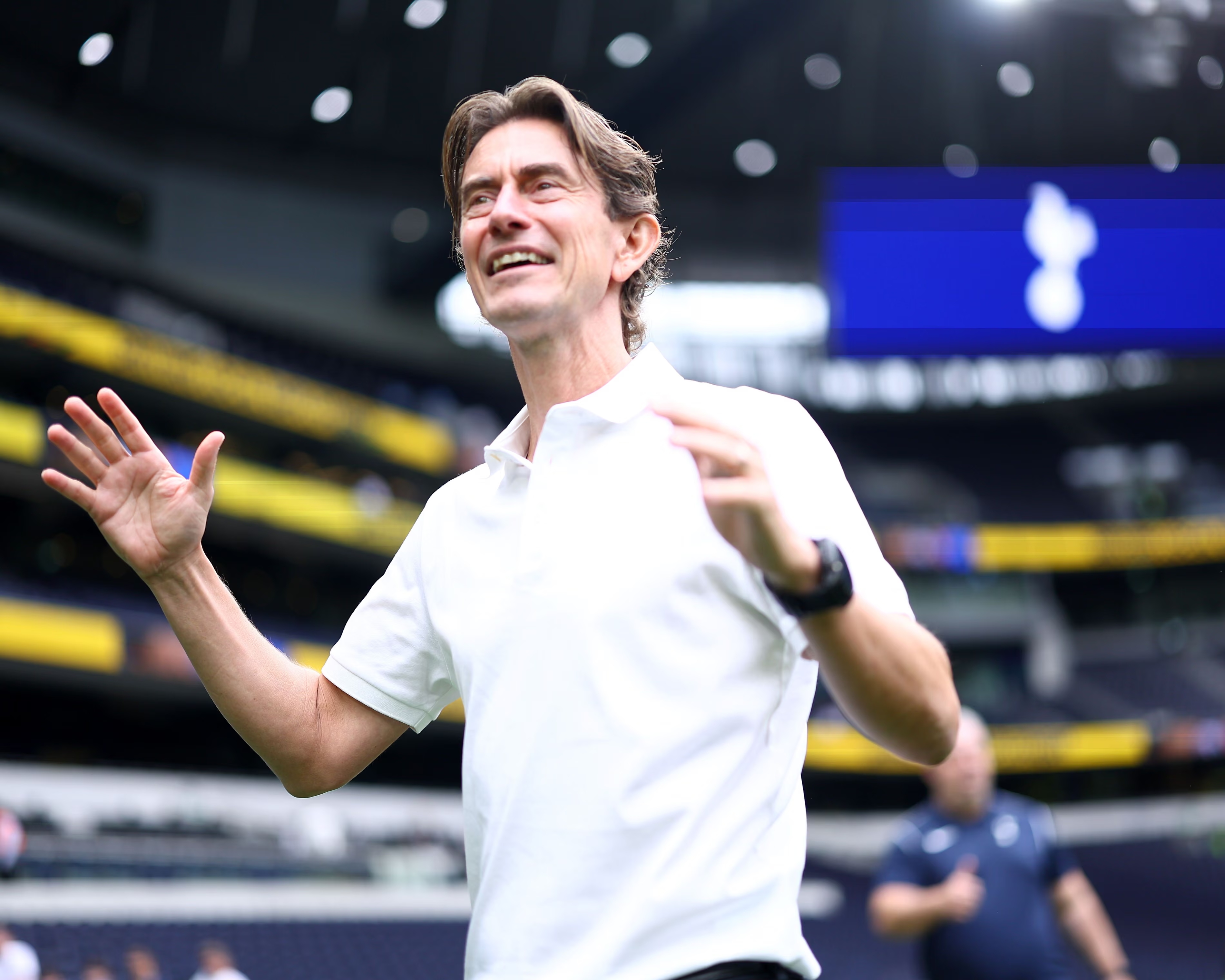 ท็อตแนมต้องการแค่ผู้เล่นที่มุ่งมั่นกับ 'ตราสัญลักษณ์อันยอดเยี่ยม' ของสโมสรเท่านั้น แฟรงค์กล่าว