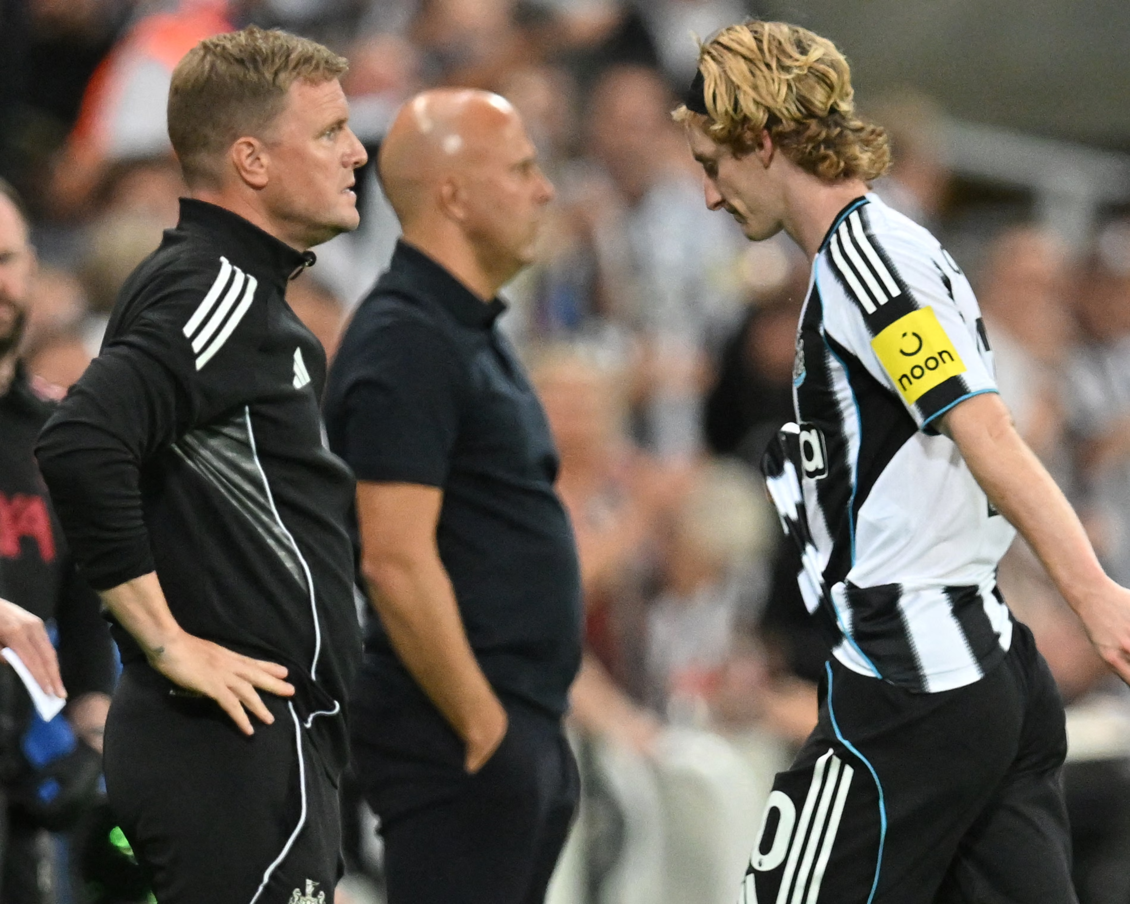 ฮาวกล่าวว่าเขาต้องการ 'ผู้เล่นที่มุ่งมั่นกับนิวคาสเซิล' หลังพ่ายแพ้ต่อลิเวอร์พูล