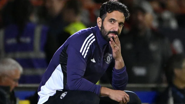 รูเบน อโมริม กล่าวว่าเขา ไม่สามารถ เดินออกจากแมนเชสเตอร์ ยูไนเต็ดได้ แม้ว่า บางครั้งจะมีความรู้สึกแบบนั้น      