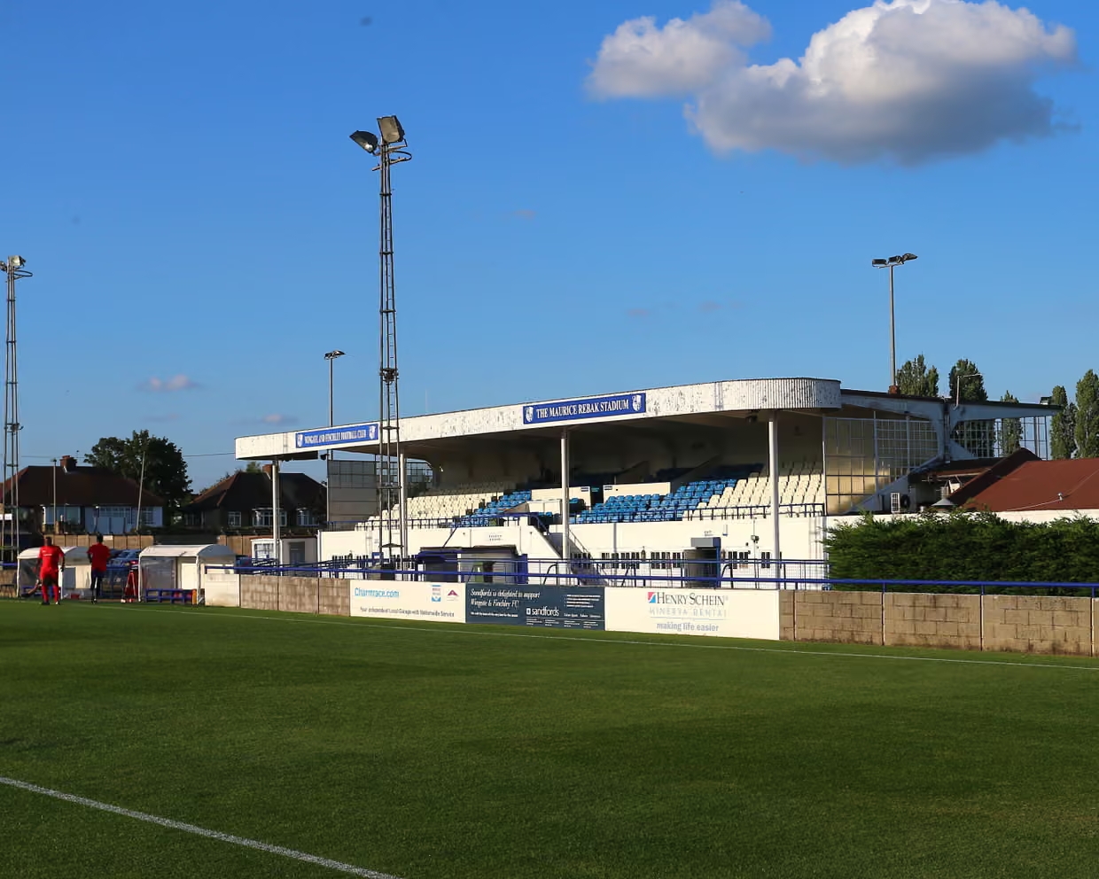 ขณะที่ครอบครัวของบิลลี่ วิการ์กำลังโศกเศร้า สมาคมฟุตบอลอังกฤษ (FA) เผชิญคำถามเกี่ยวกับการตอบสนองต่อปัญหาความปลอดภัย