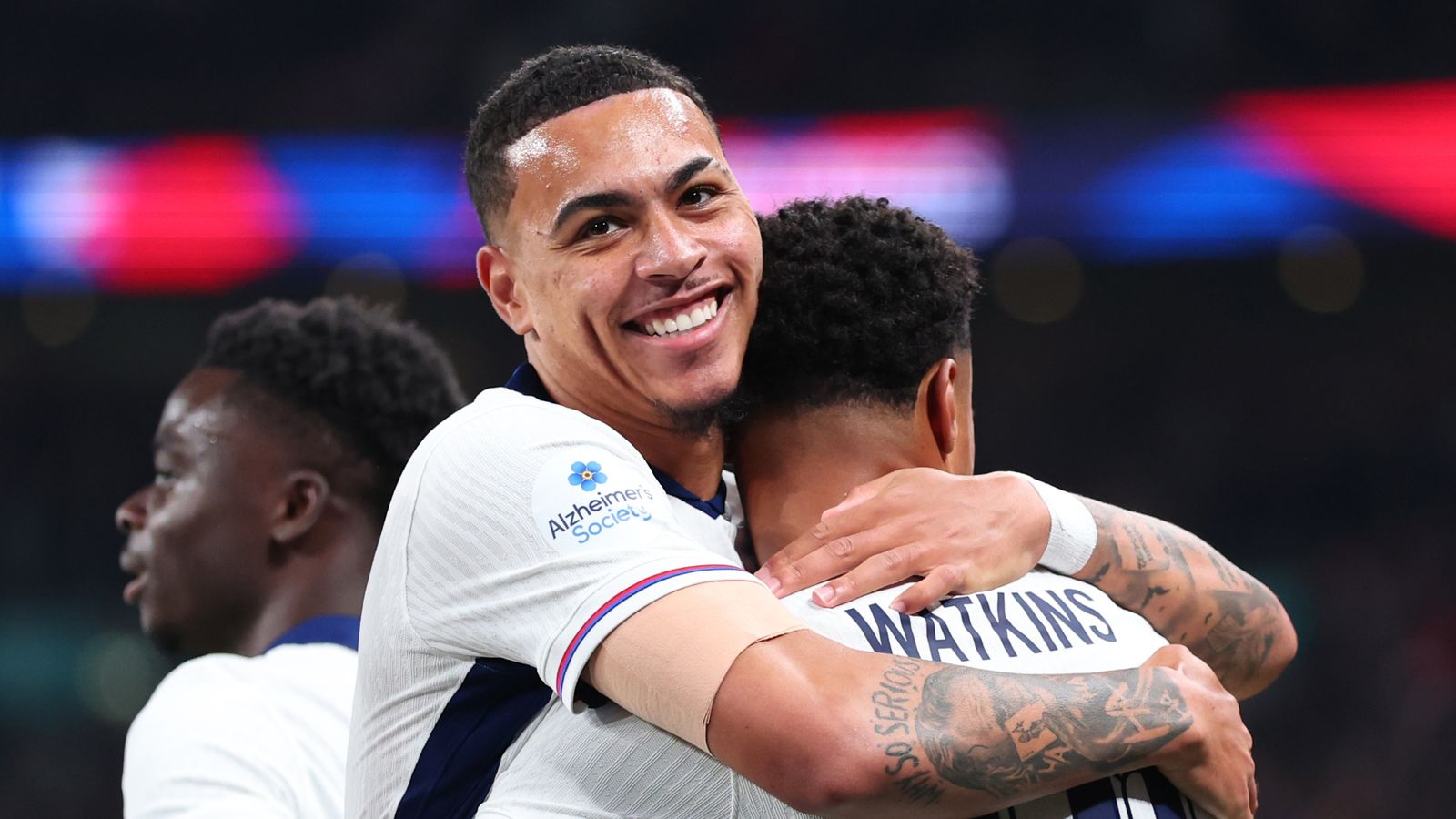 อังกฤษ 3-0 เวลส์: มอร์แกน โรเจอร์ส, โอลลี่ วัตกินส์ และบูกาโย ซาก้า ยิงประตูในเกมกระชับมิตรที่เวมบลีย์