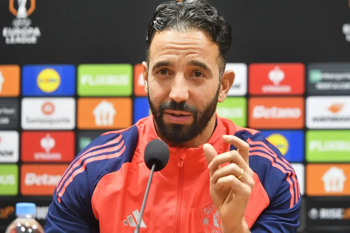 ปีศาจแดงขับไล่จากรูเบน อาโมริม