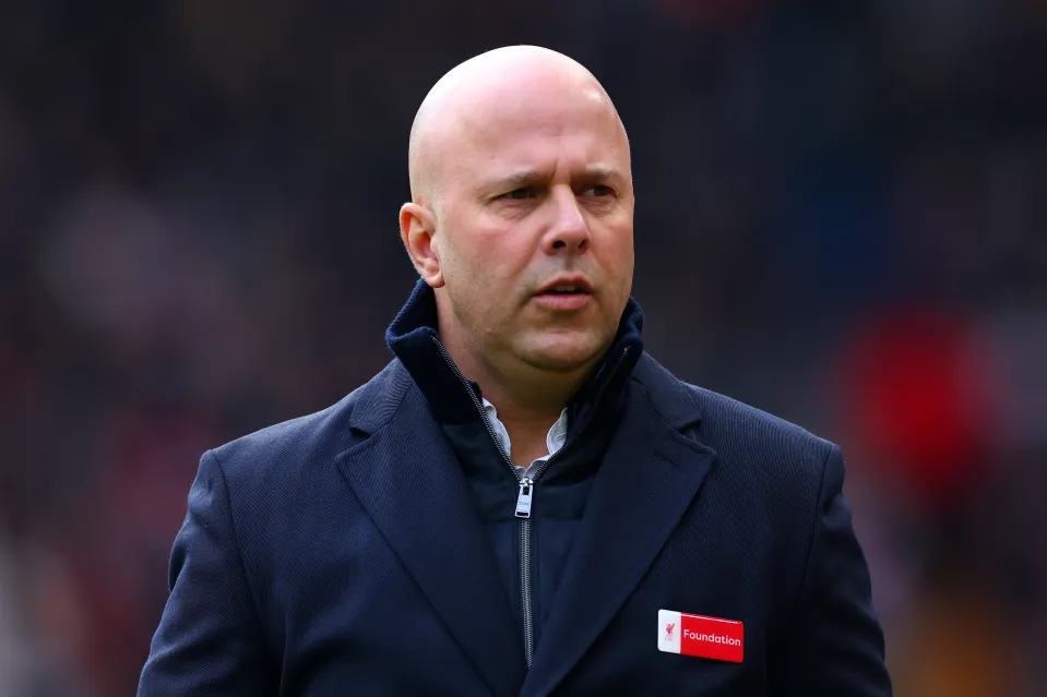 ลิเวอร์พูลควรใช้เงินเพิ่มเพื่อซื้ออาร์เน่ สล็อต