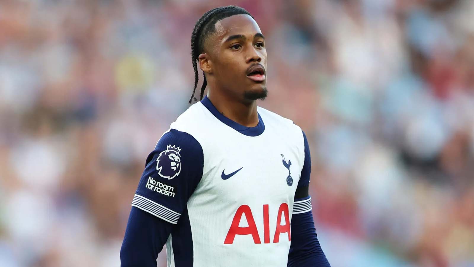 สเปอร์สเตรียมพิจารณาข้อเสนอในเดือนมกราคม ท่ามกลางความกังวลเรื่องโอกาสลงเล่น