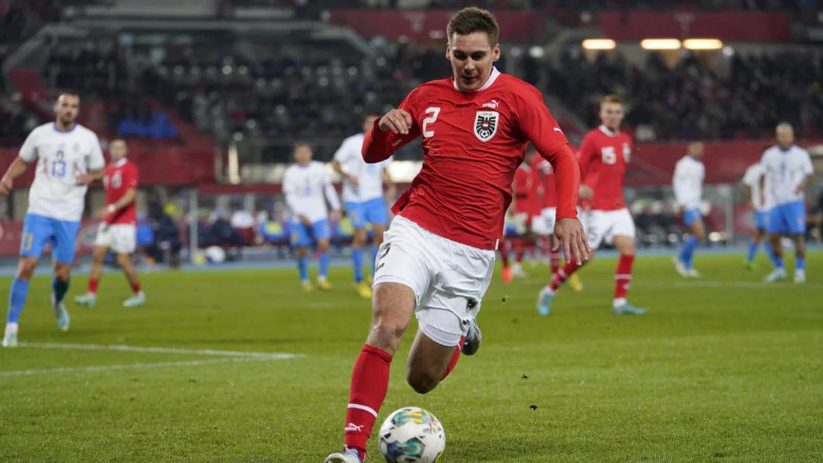 ลีดส์ ยูไนเต็ด การย้ายทีมของกองหลังทีม ดูเหมือนจะไม่เกิดขึ้น ในช่วงซัมเมอร์นี้