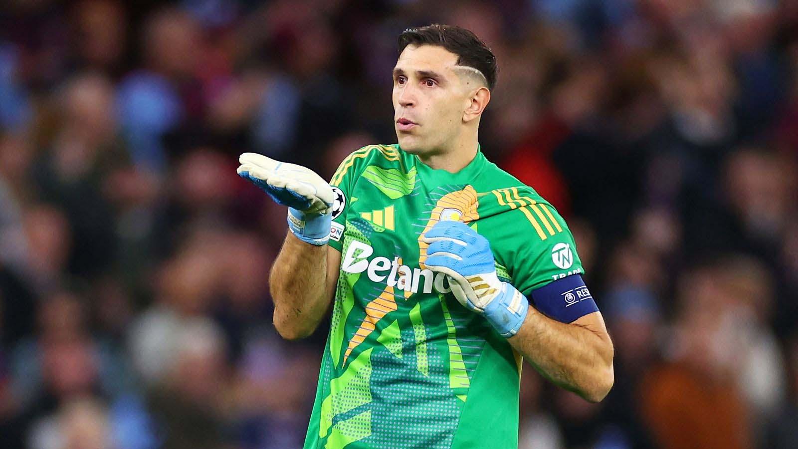 ดีล น็อตติงแฮม ฟอเรสต์ ข่าวล่าสุดเกี่ยวกับแฮร์รี่ วิลสัน ตัวแทนของเอมิเลียโน่ มาร์ติเนซในแอสตัน วิลล่า