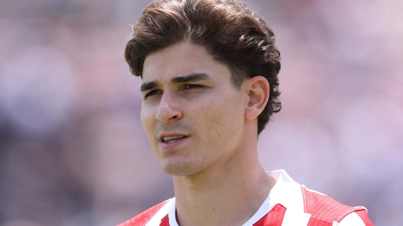 สโมสรใดในพรีเมียร์ลีกมีโอกาสมากที่สุดที่จะคว้าตัว จูเลียน อัลวาเรซ ดาวเตะของแอตเลติโก มาดริด